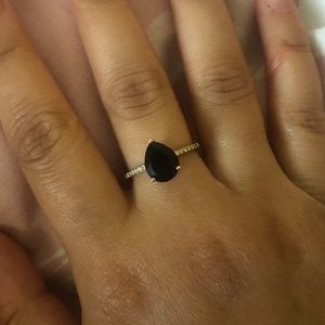 10k yellow gold pear onyx and diamond ring